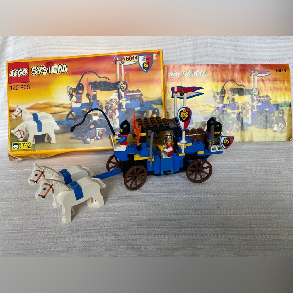LEGO SYSTEM King's Carriage, Set #6044, Complete w/ Box & Instructions-4 Minifig